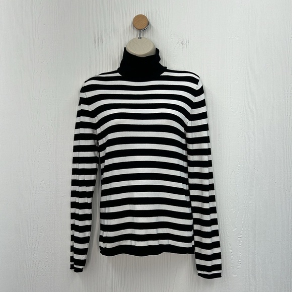 Zara - Black And White Stripe Soft Turtleneck Lightweight Sweater Size Large - Picture 2 of 10